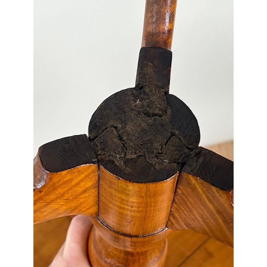 Antique Tiger Maple Queen Anne Style Candle Stand c. Mid 19th Century