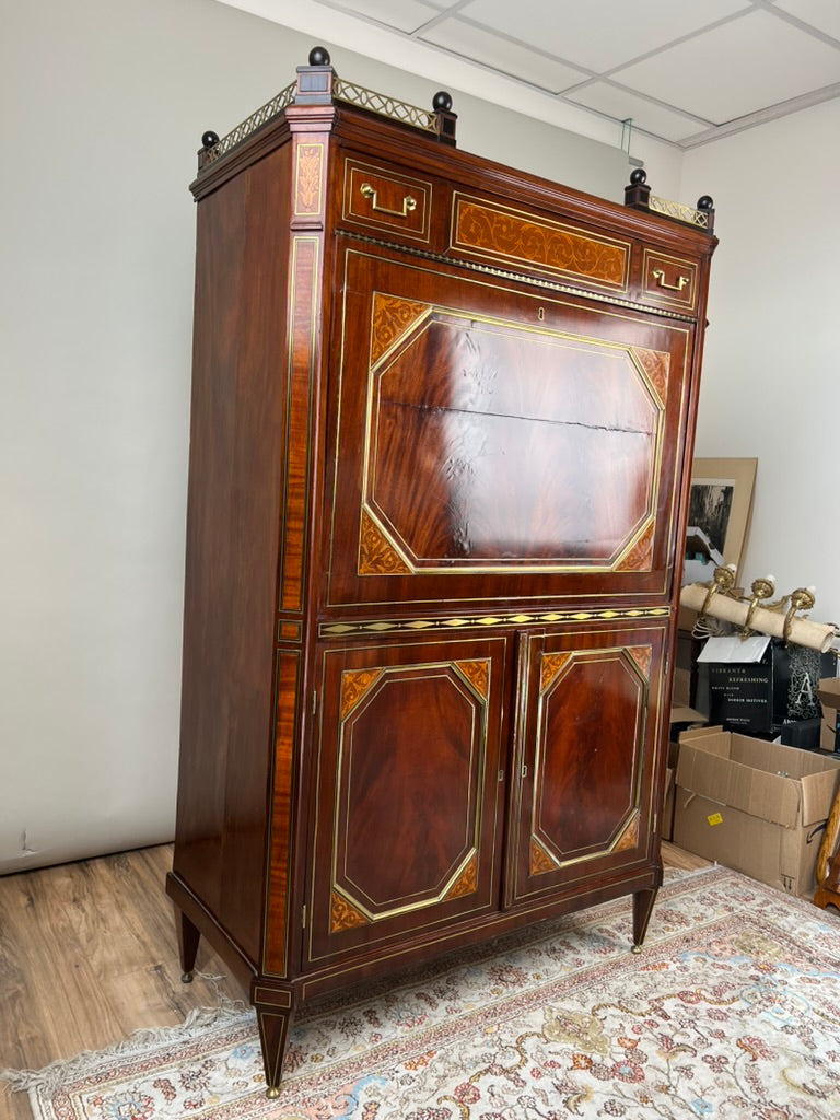 Secrétaire à abattant d'époque French Louis XVI Style Secretary c. Late 19th Century