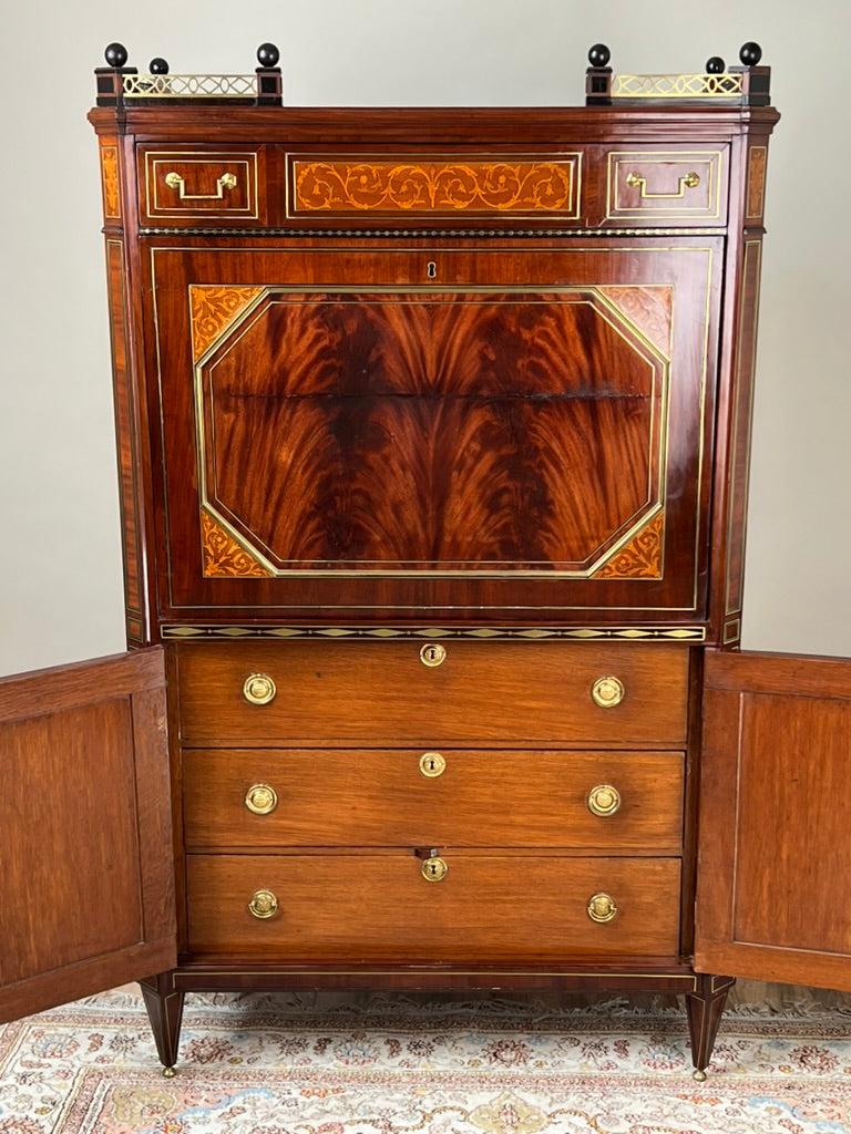 Secrétaire à abattant d'époque French Louis XVI Style Secretary c. Late 19th Century