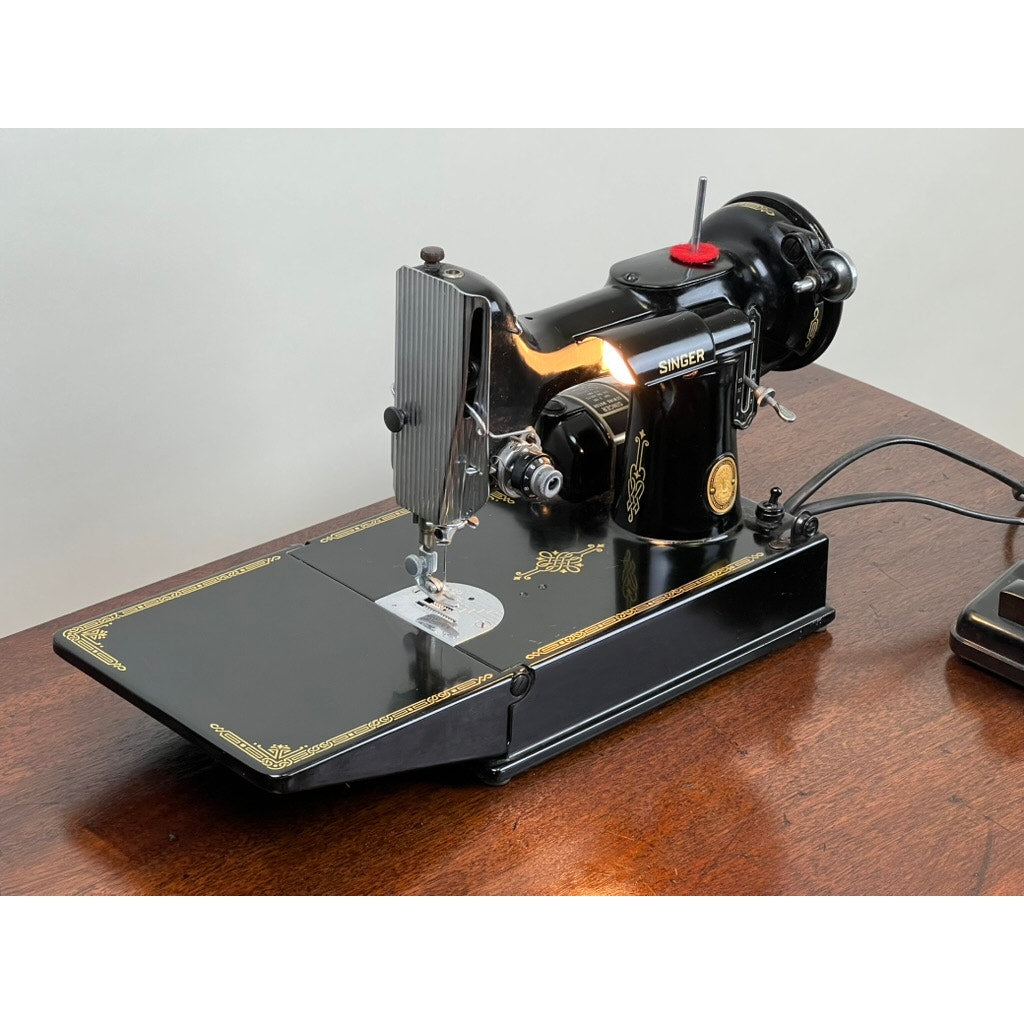 1952 Model 221 Singer Featherweight Sewing Machine with Case