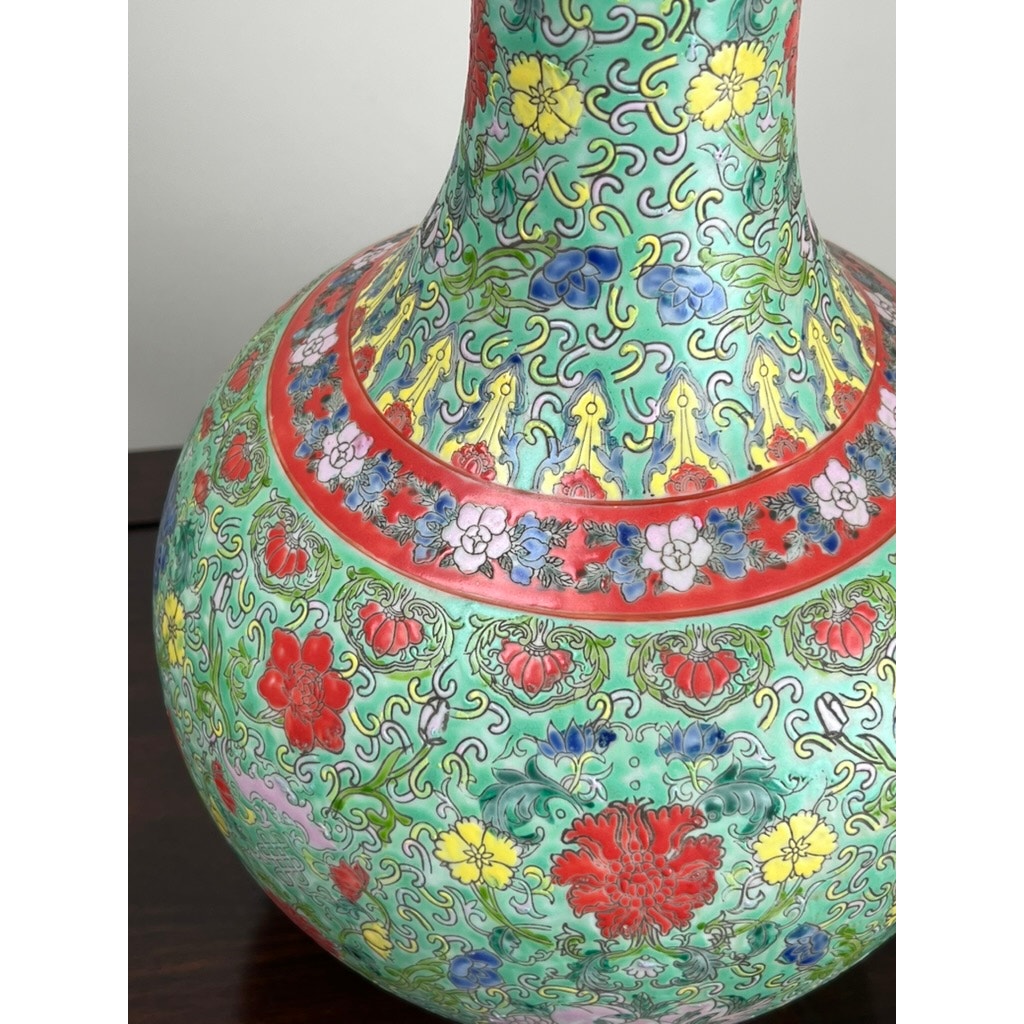 Antique Qing Dynasty Famille Rose Chinese Porcelain Vase with Qianlong Marking