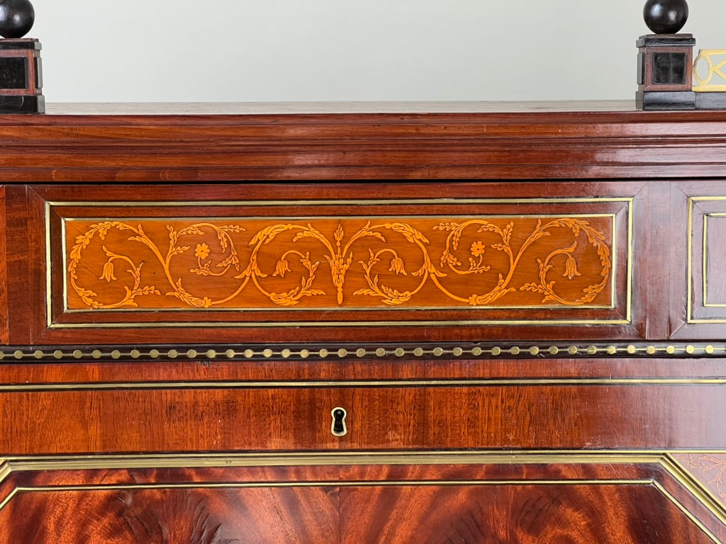 Secrétaire à abattant d'époque French Louis XVI Style Secretary c. Late 19th Century