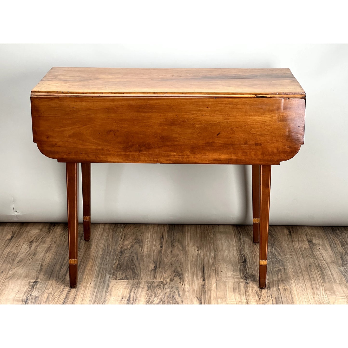 Antique Hepplewhite inlaid Maple Drop Leaf Table c. Early 19th C.