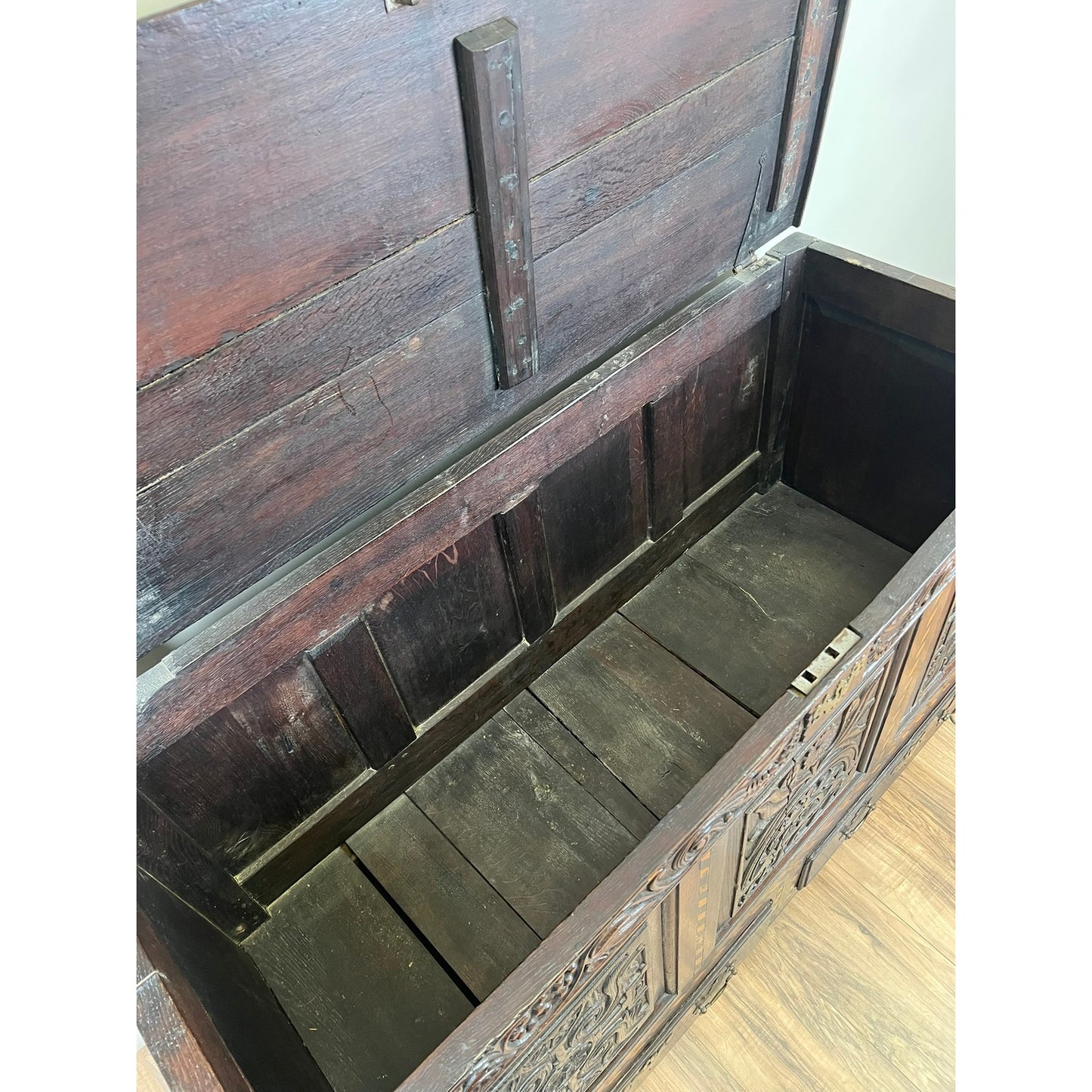 Antique English Oak Mule Chest with Barber Pole Inlay c. 1677