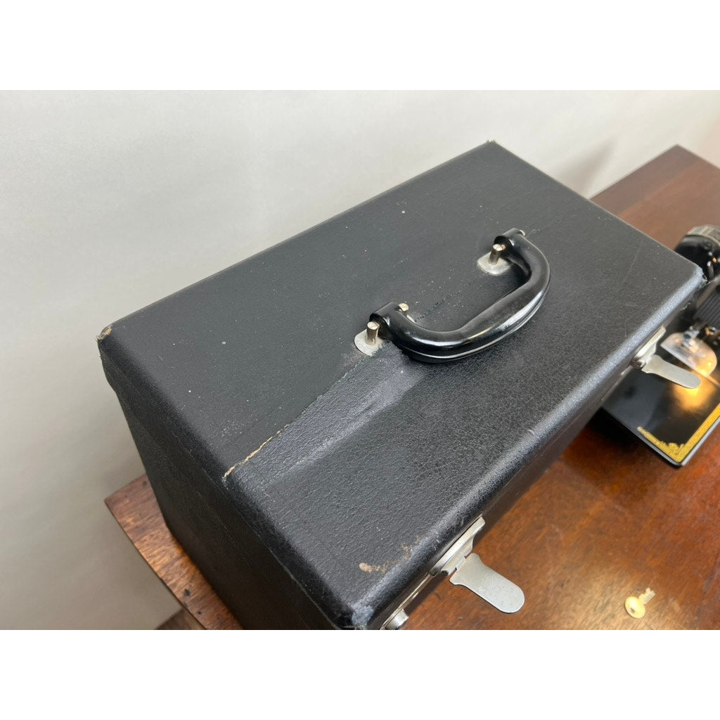 1952 Model 221 Singer Featherweight Sewing Machine with Case
