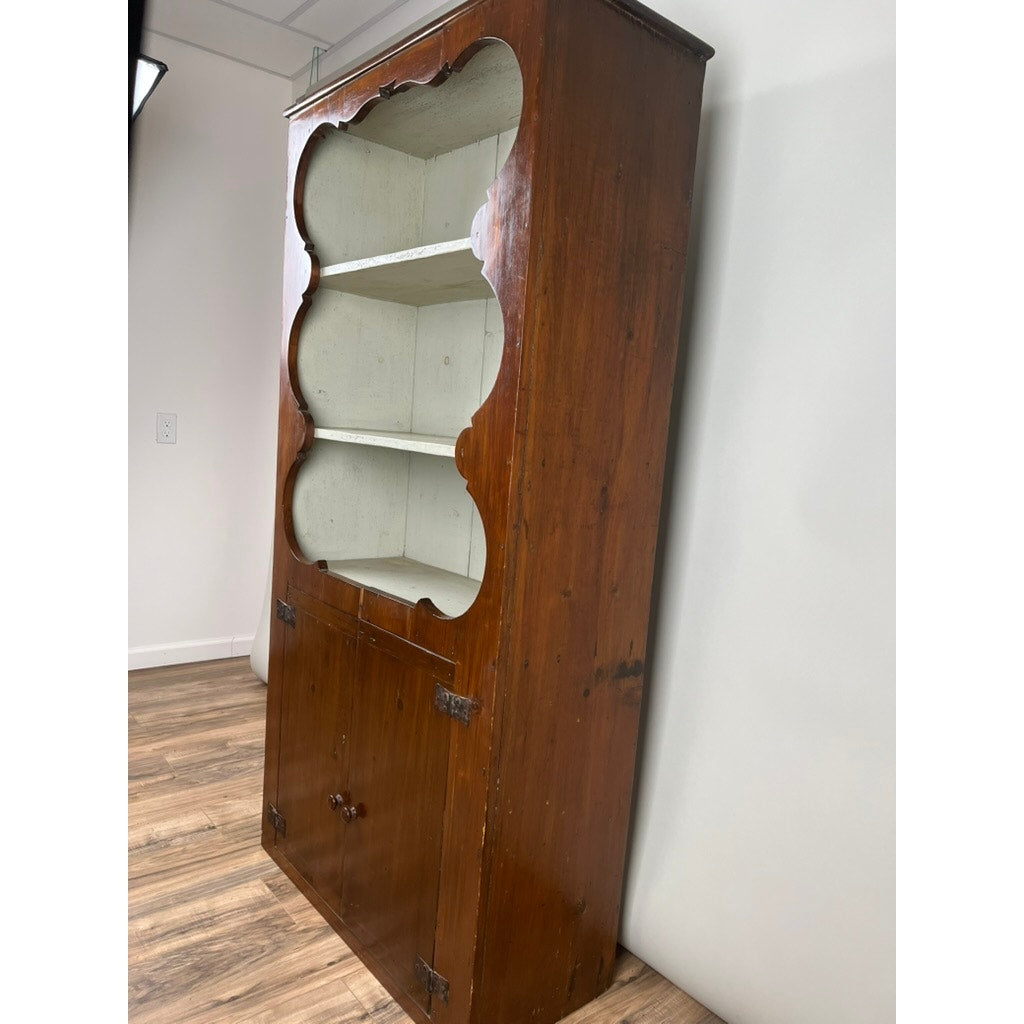 Antique Mid Atlantic Country Pine Cupboard c. Early 19th Century