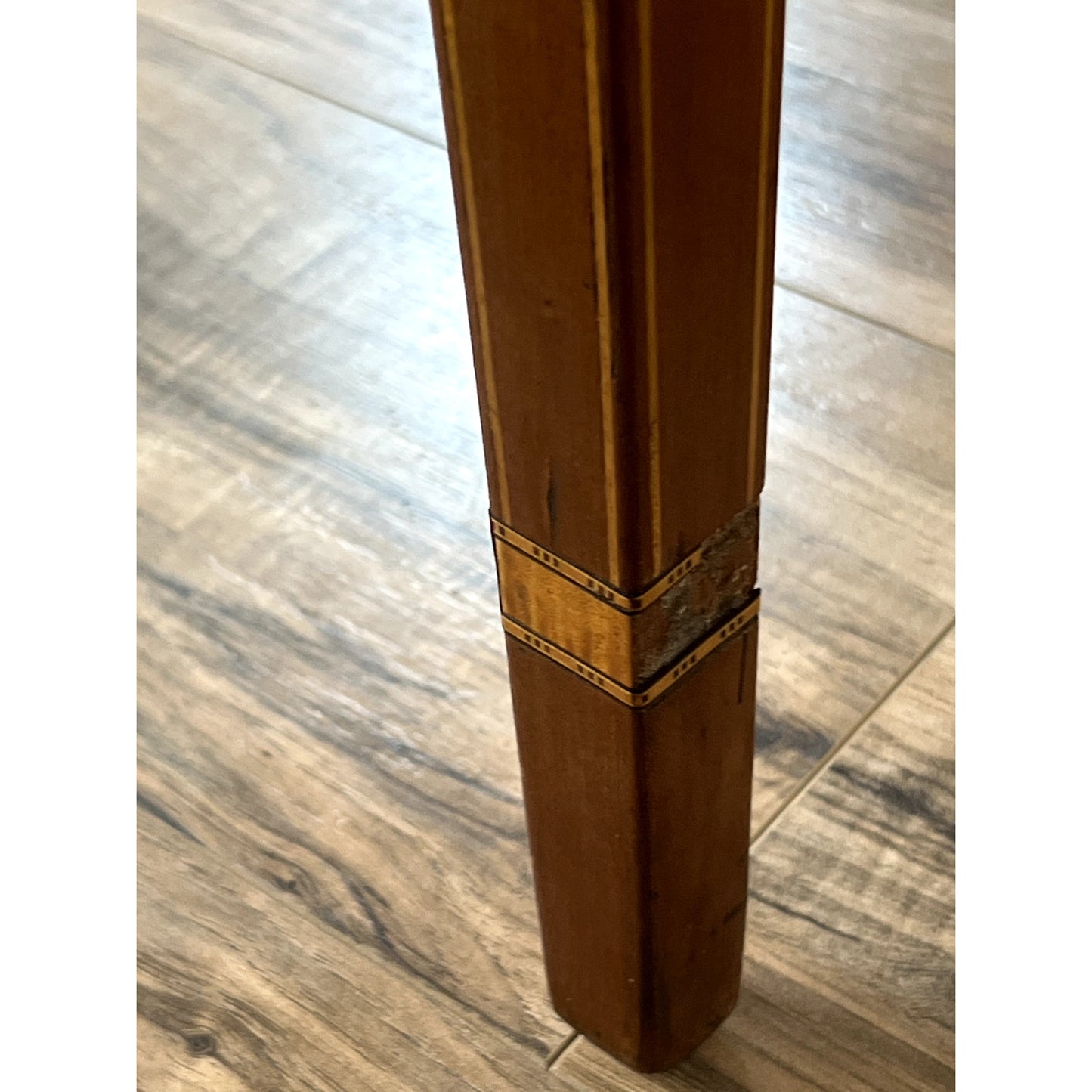 Antique Hepplewhite inlaid Maple Drop Leaf Table c. Early 19th C.