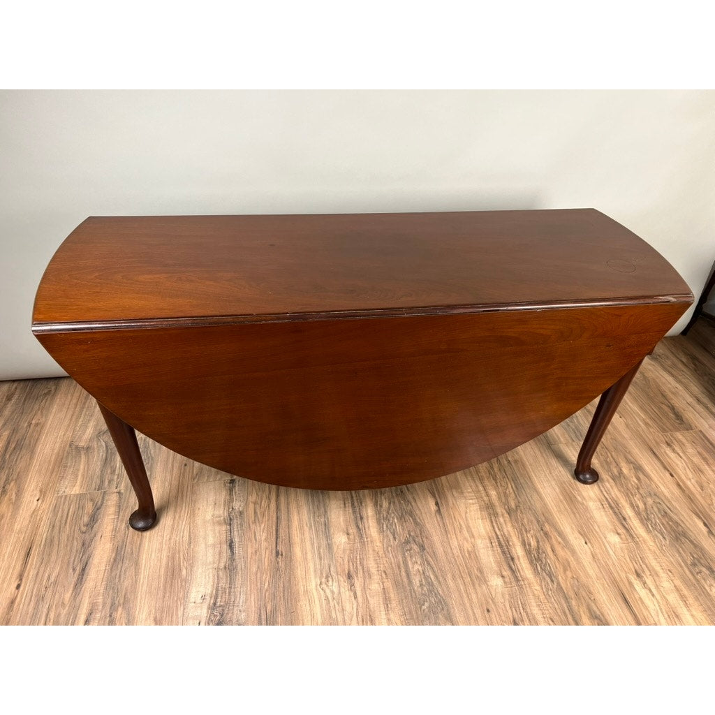 Antique George III Mahogany Large Oval Drop Leaf Dining Table c. Early 19th C.