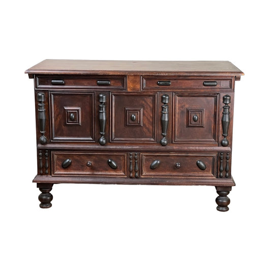Vintage Wallace Nutting Walnut Lift Top Pilgrim Style Chest, Catalogue #909 c. 1940