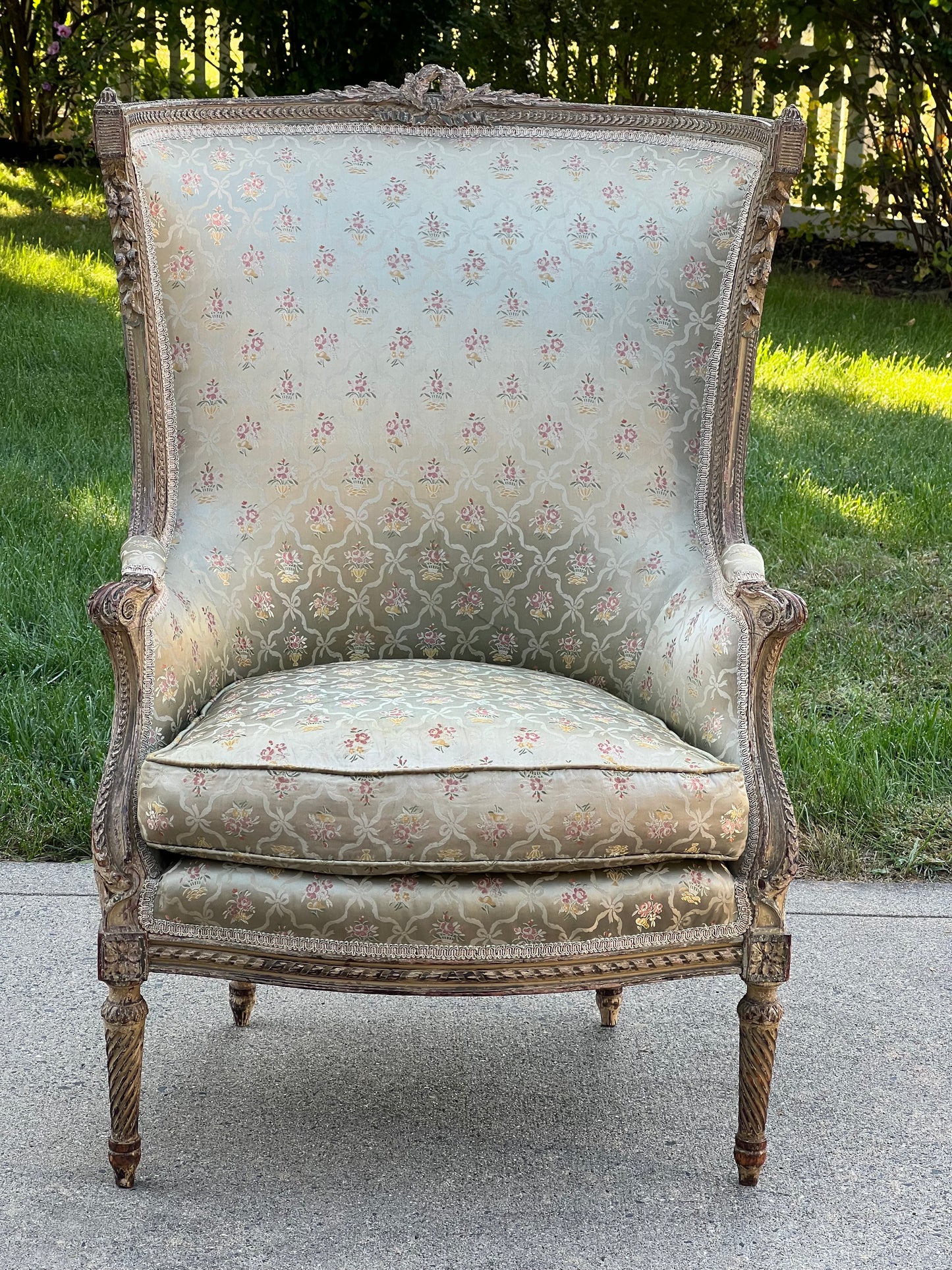 Antique Louis XVI Style Bergere Chair in Pale Silk