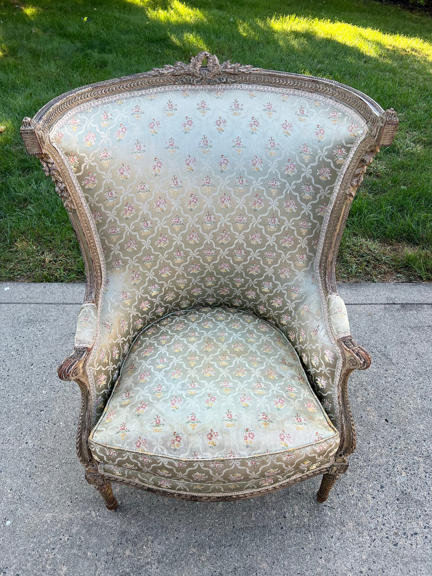 Antique Louis XVI Style Bergere Chair in Pale Silk