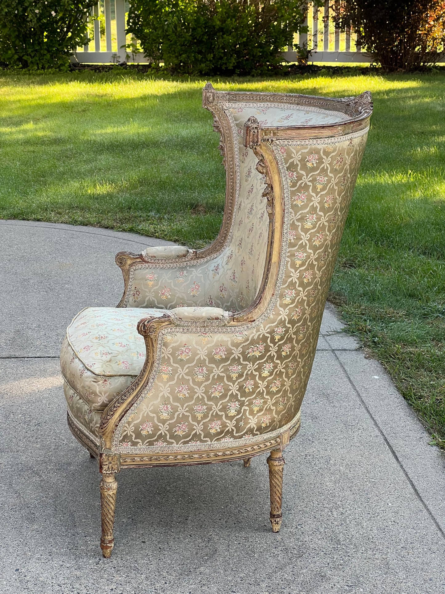 Antique Louis XVI Style Bergere Chair in Pale Silk