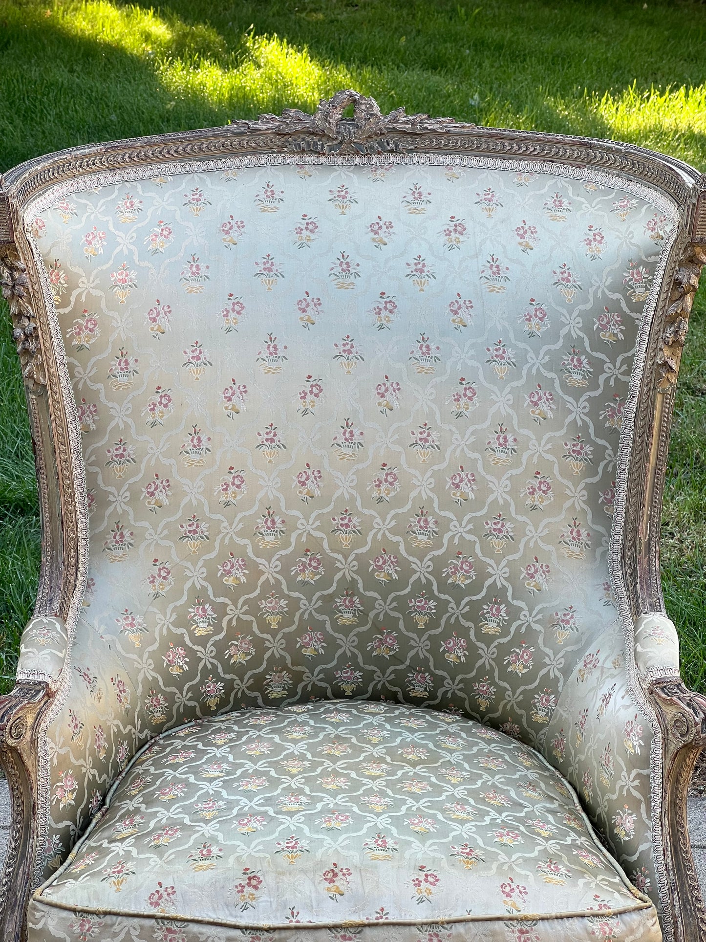 Antique Louis XVI Style Bergere Chair in Pale Silk