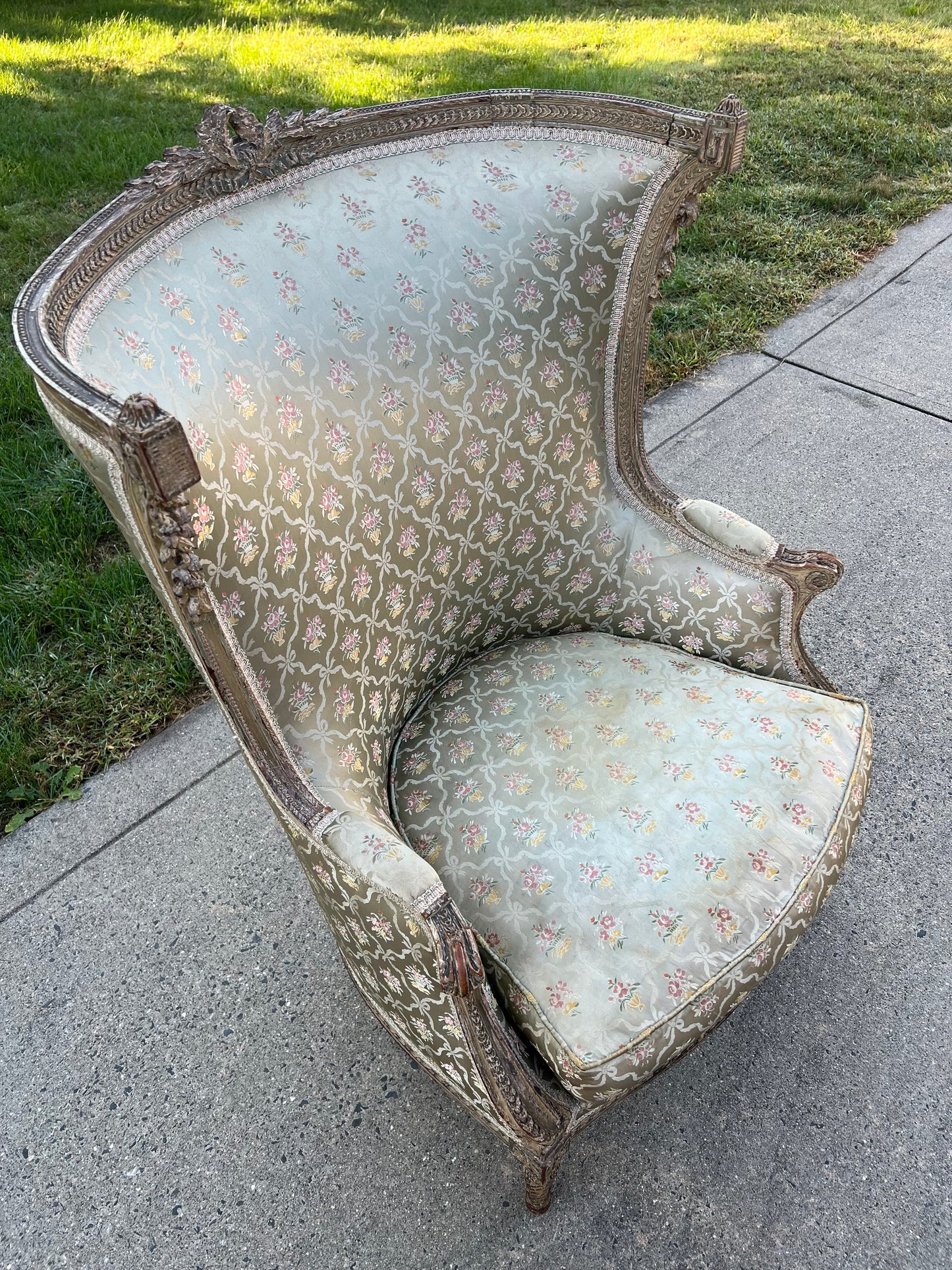 Antique Louis XVI Style Bergere Chair in Pale Silk
