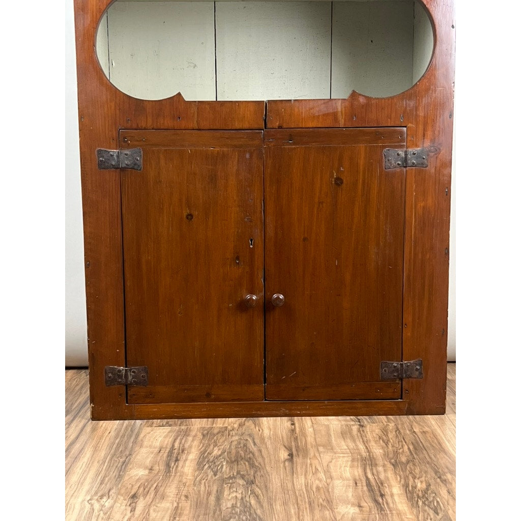Antique Mid Atlantic Country Pine Cupboard c. Early 19th Century