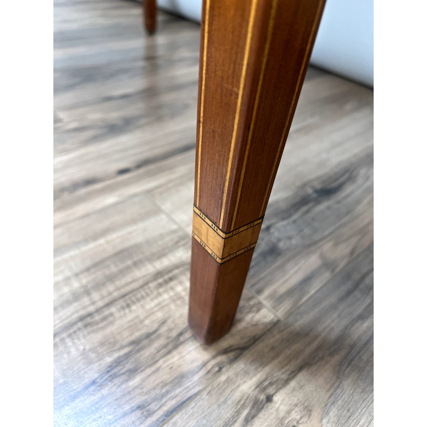 Antique Hepplewhite inlaid Maple Drop Leaf Table c. Early 19th C.