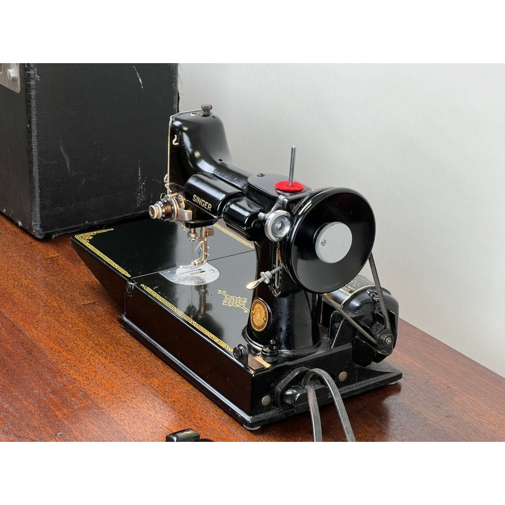 1952 Model 221 Singer Featherweight Sewing Machine with Case