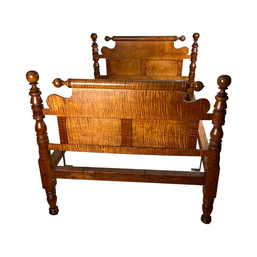 Antique Federal Period Solid Tiger Maple Cannonball Bed c. 1830