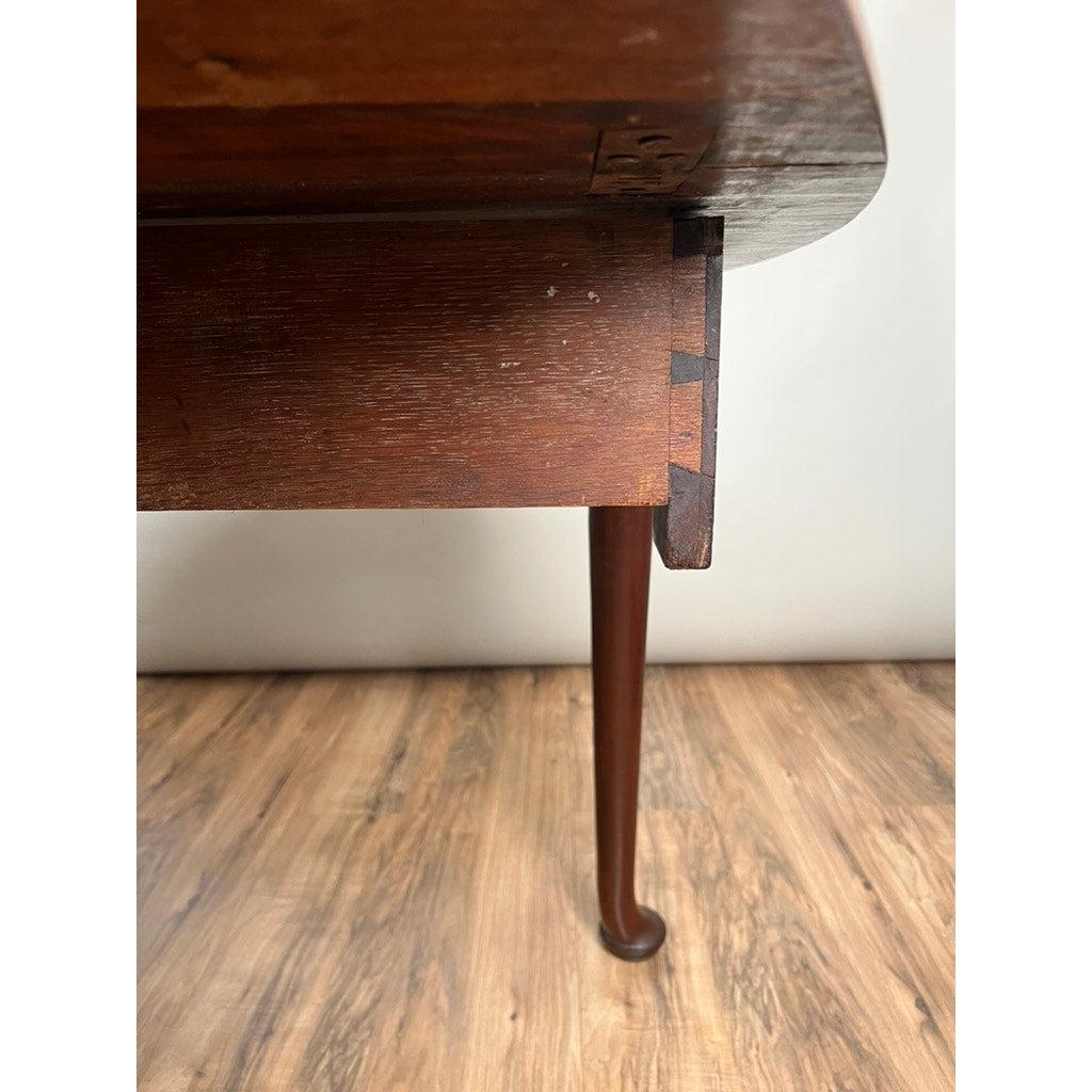 Antique George III Mahogany Large Oval Drop Leaf Dining Table c. Early 19th C.