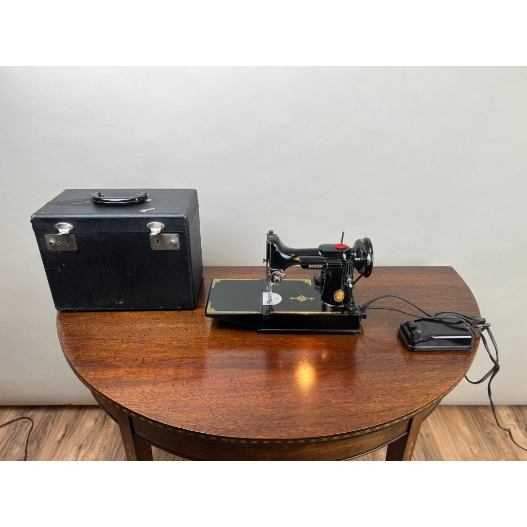 1952 Model 221 Singer Featherweight Sewing Machine with Case