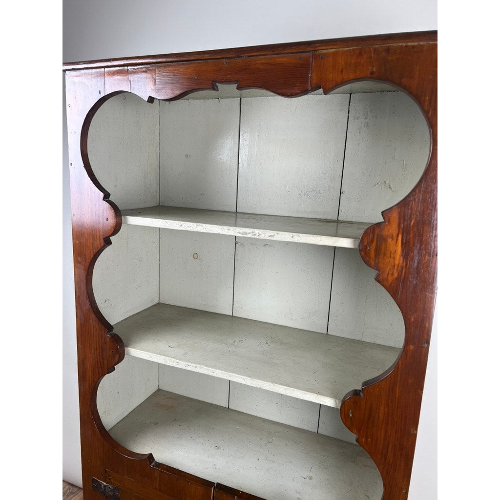 Antique Mid Atlantic Country Pine Cupboard c. Early 19th Century