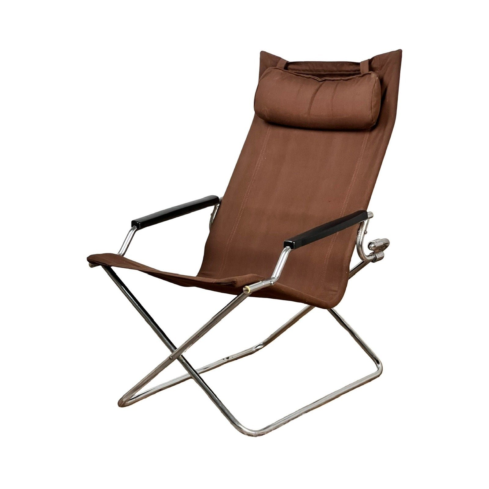 Sure! Here’s a rewritten version of your sentence using the product data: The Vintage Uchida Z Chair Japanese Modern Chrome Sling Lounge Chair with Headrest by Uchida features brown fabric upholstery, black armrests, and a silver chrome frame. Inspired by Japanese modern design, this vintage chair boasts a minimalist silhouette and an angled seat for relaxed comfort.