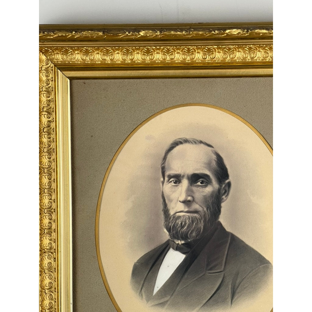 The Antique Civil War Era Portrait of a Gentleman is presented in an ornate gilt wood frame, featuring a bearded man in formal 19th-century attire, set within an oval mat. Brand: None or Unknown.