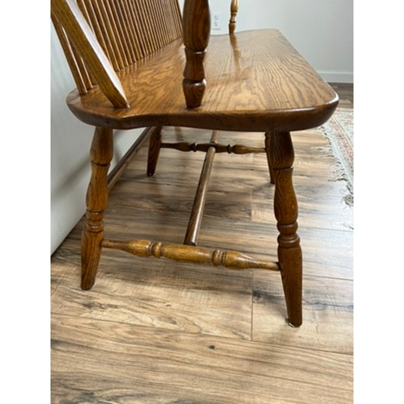 Amish made oak Windsor bench in classic American style