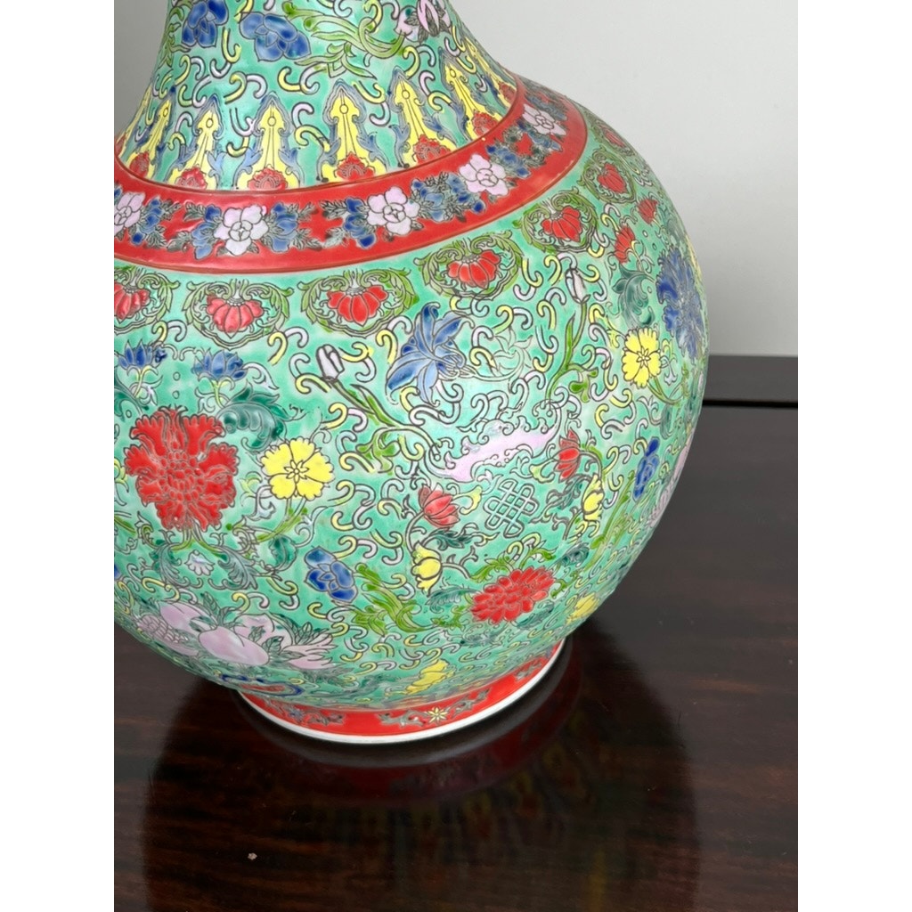 Antique Qing Dynasty Famille Rose Chinese Porcelain Vase with Qianlong Marking