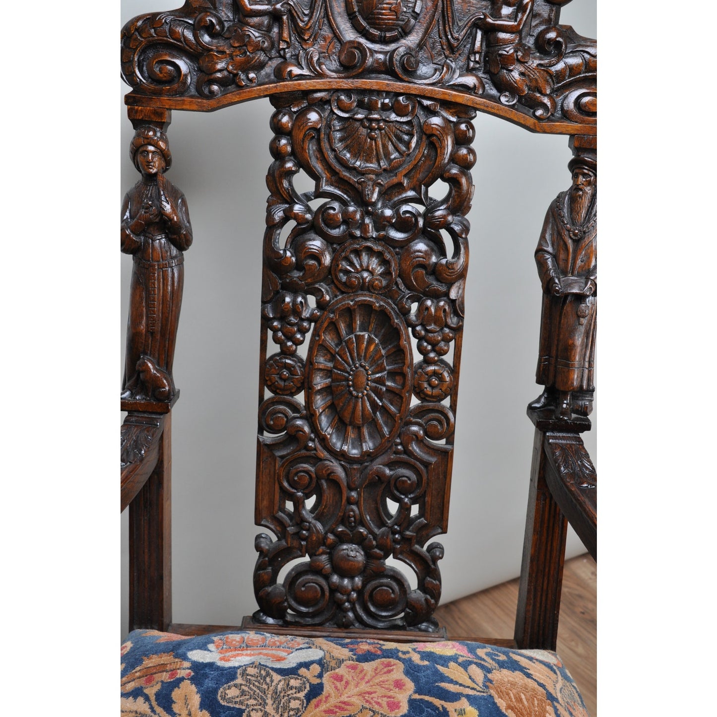 Antique Victorian Oak Heavily Carved Parlor Throne c. 1880