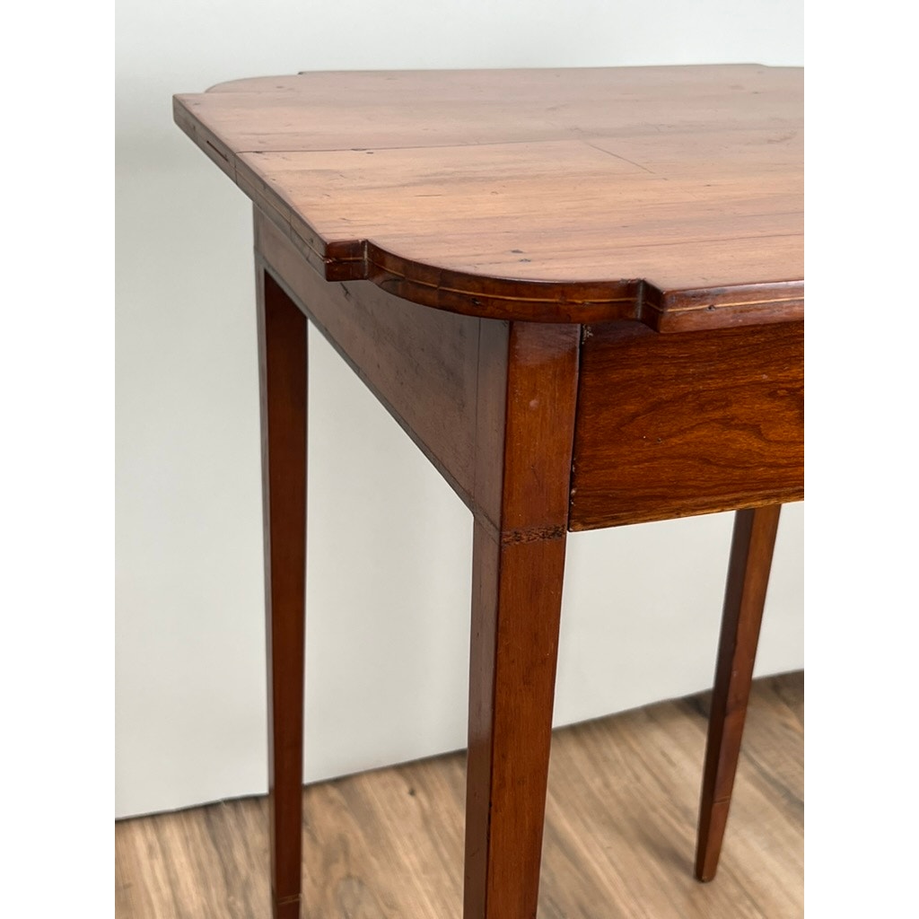Fine Antique Federal Period Cherry One Drawer Hepplewhite Stand c. 1820