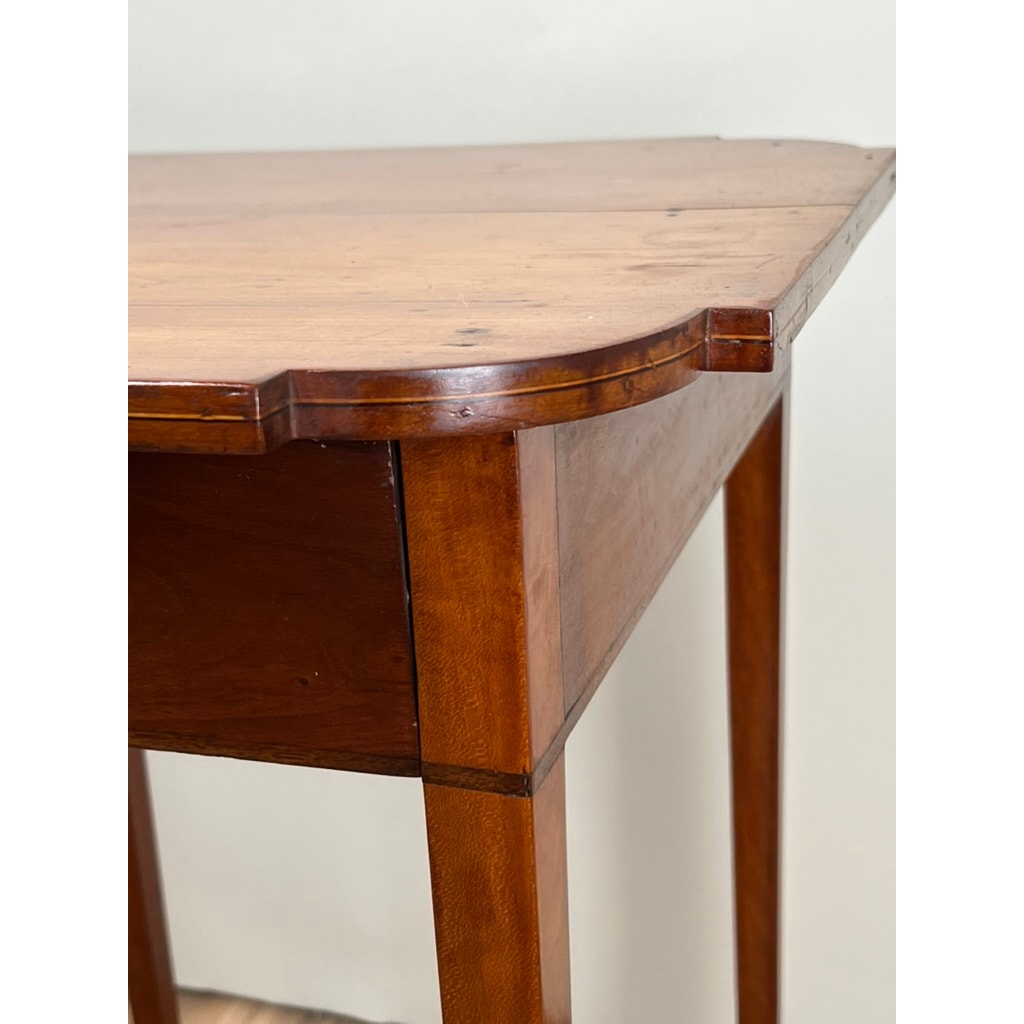 Fine Antique Federal Period Cherry One Drawer Hepplewhite Stand c. 1820