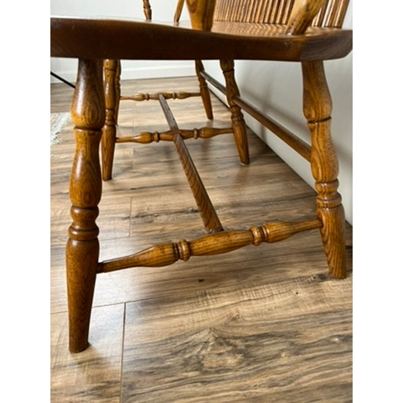 Amish made oak Windsor bench in classic American style