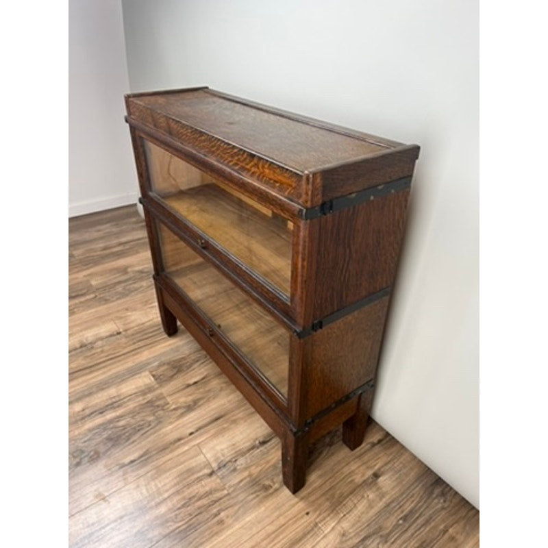 Antique oak Globe-Wernicke two stack barrister bookcase, c.1920, classic stacking design.