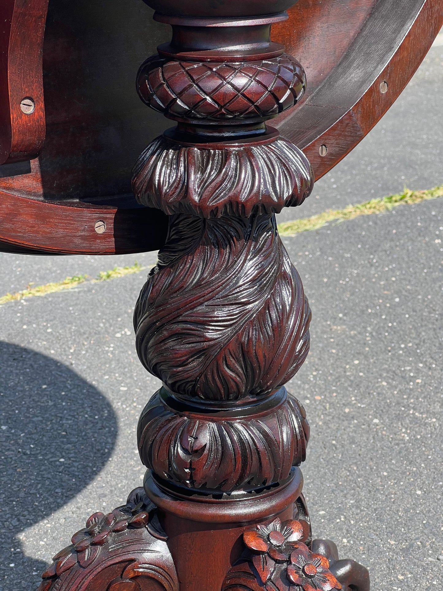 Antique Chippendale Flame Mahogany Tilt Top Table with Great Carved Pedestal