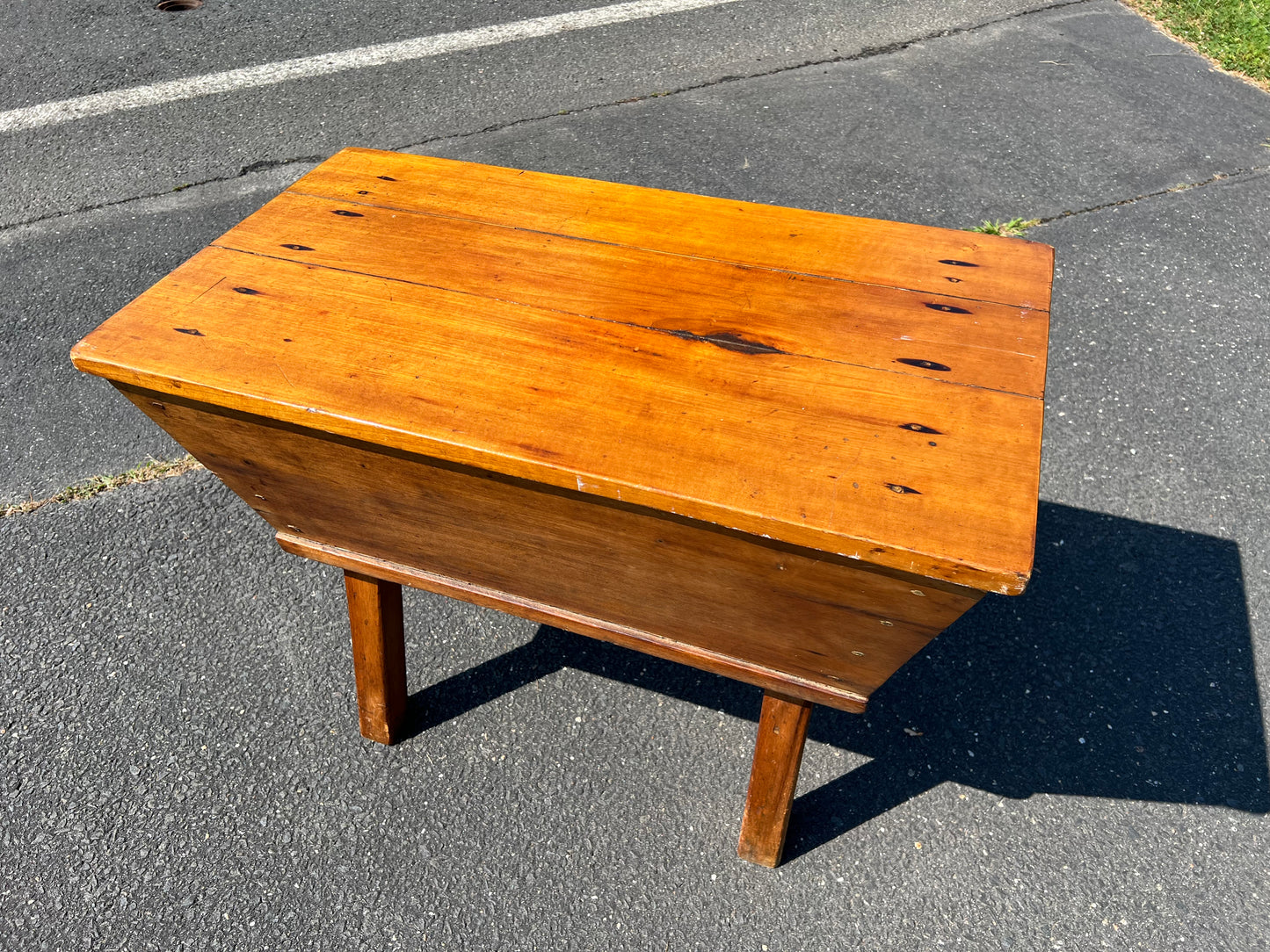 Antique Early American Primitive Covered Dough Box c. 18th Century