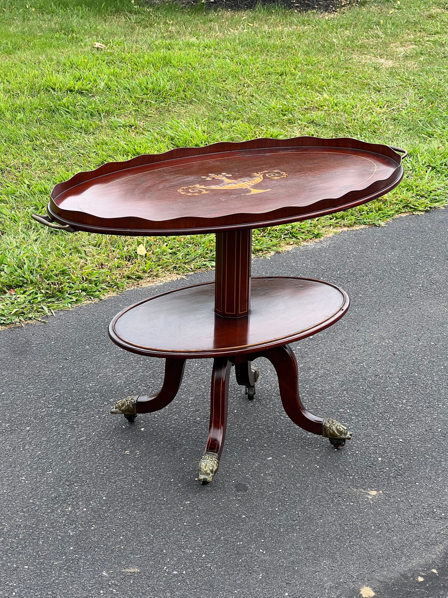 Antique English Regency Lions Foot Inlaid Pie Crust Table c. 1820