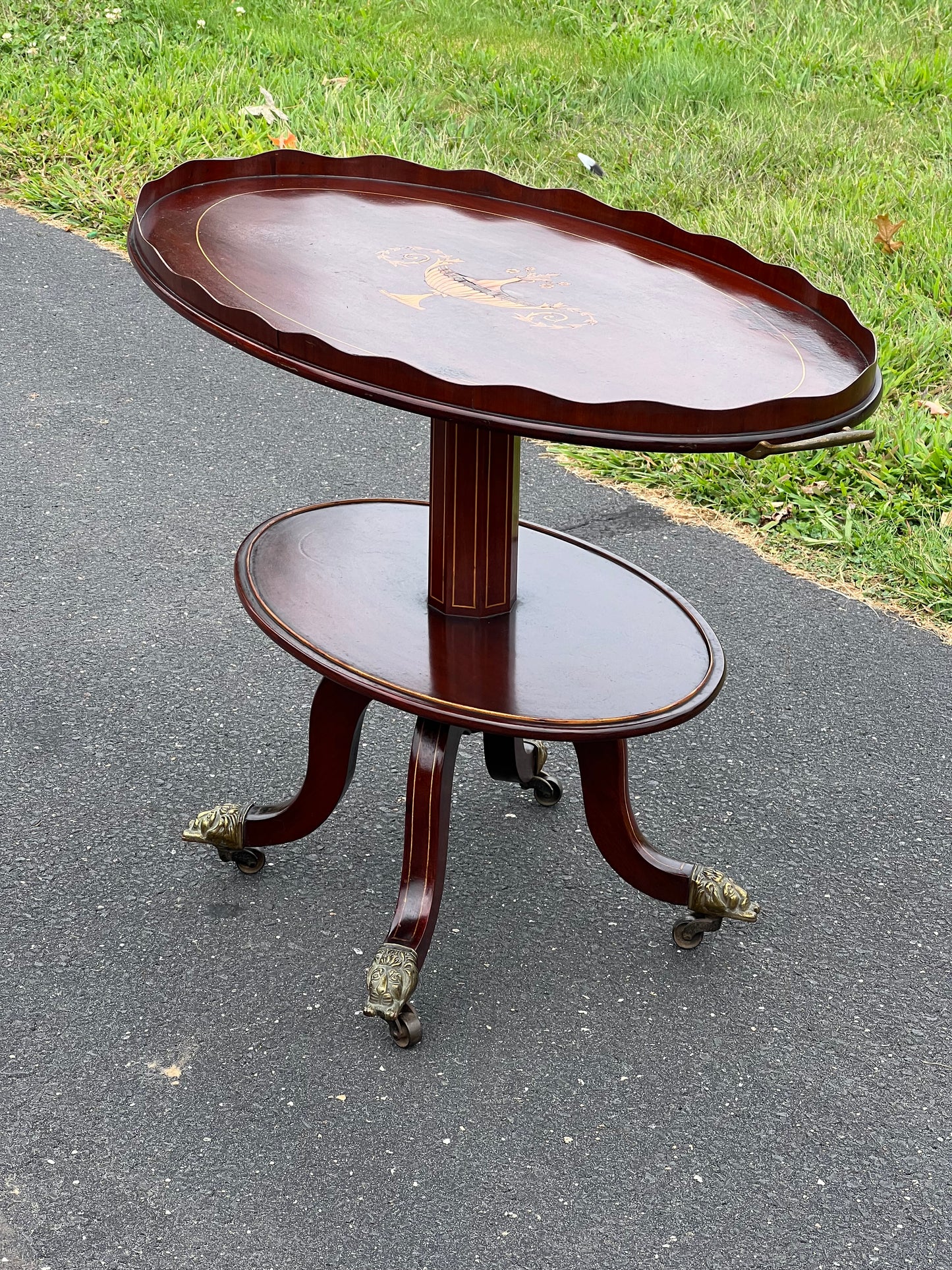 Antique English Regency Lions Foot Inlaid Pie Crust Table c. 1820