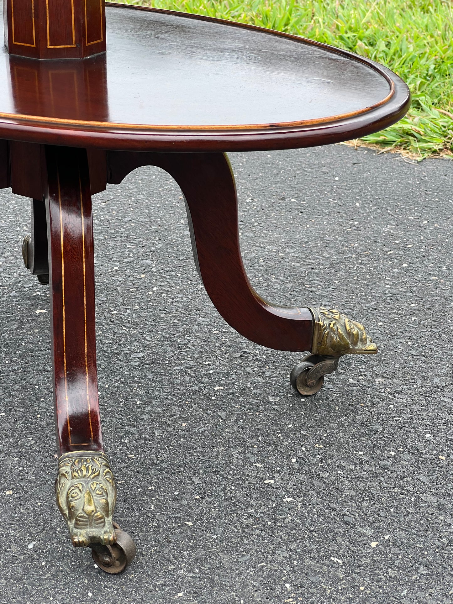 Antique English Regency Lions Foot Inlaid Pie Crust Table c. 1820