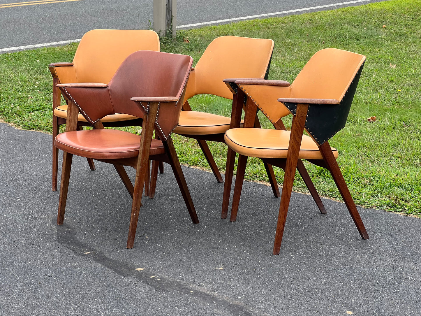 Set of Four Danish Modern Midcentury Teak Armchairs by Mobler Danmark