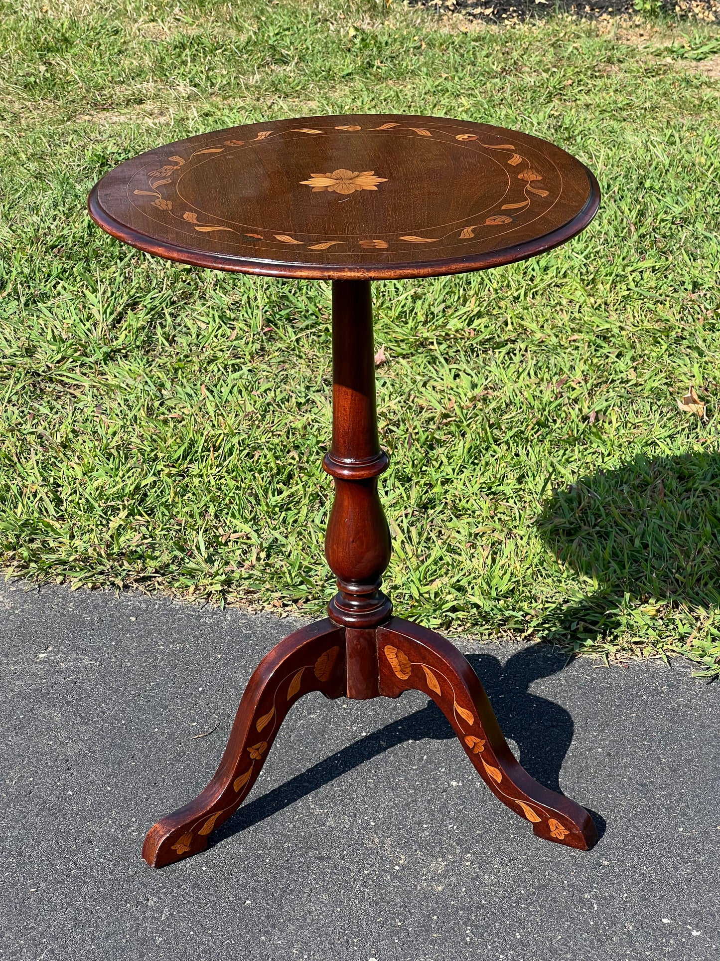 Antique 19th Century Bellflower Inlaid Mahogany Tilt Top Stand