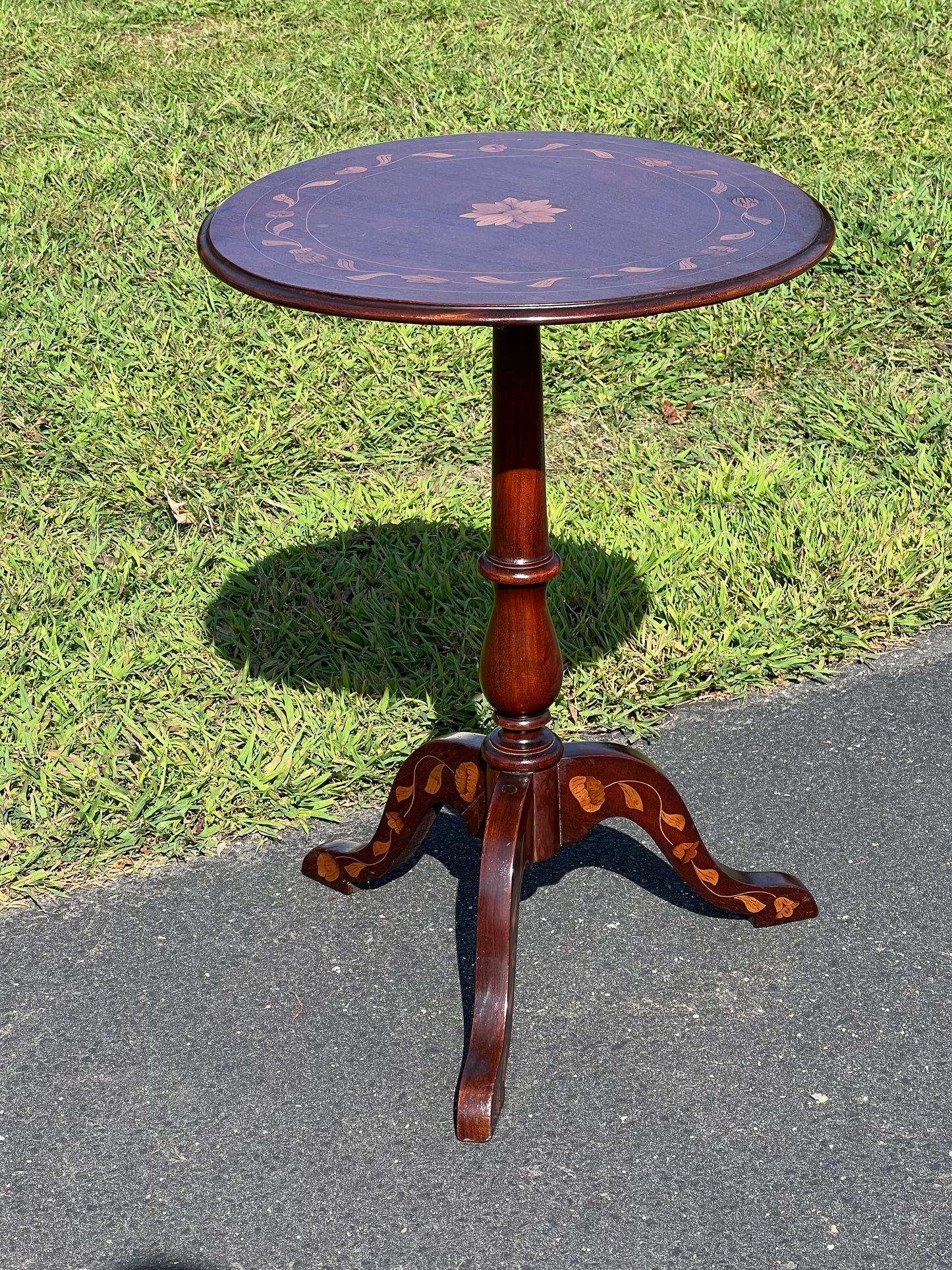 Antique 19th Century Bellflower Inlaid Mahogany Tilt Top Stand