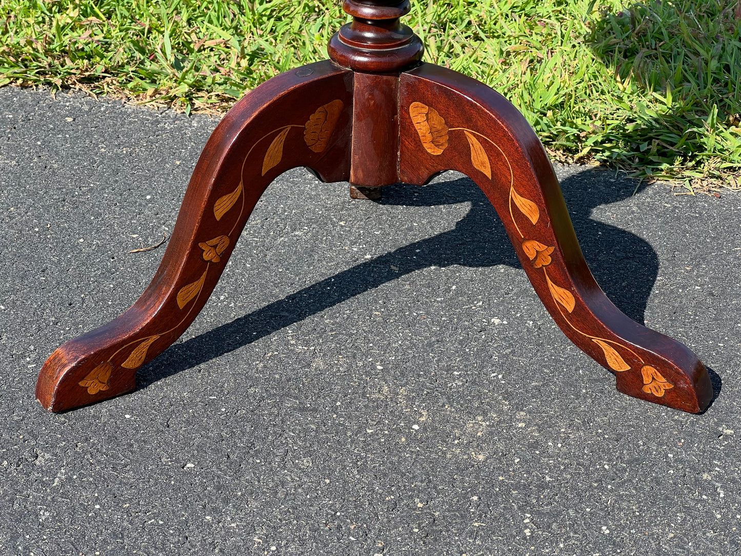 Antique 19th Century Bellflower Inlaid Mahogany Tilt Top Stand