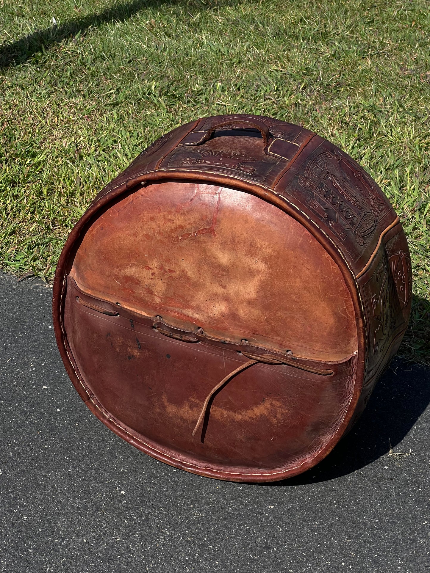 Mid-Century Angel Pazmino Tooled Leather Ottoman for Muebles de Estilo, Ecuador c. 1960s