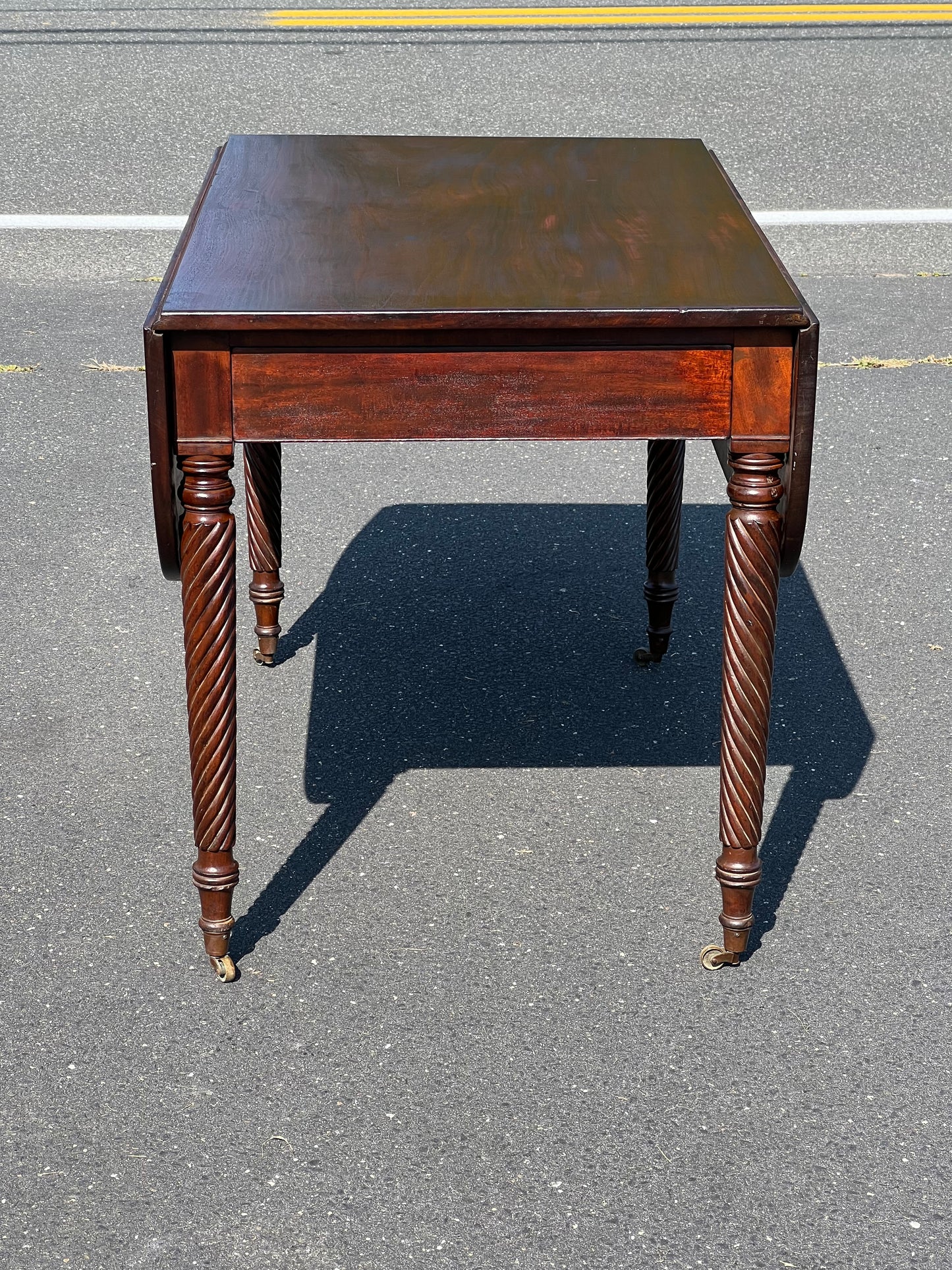 Antique Federal Mahogany Drop Leaf Table c. 1830