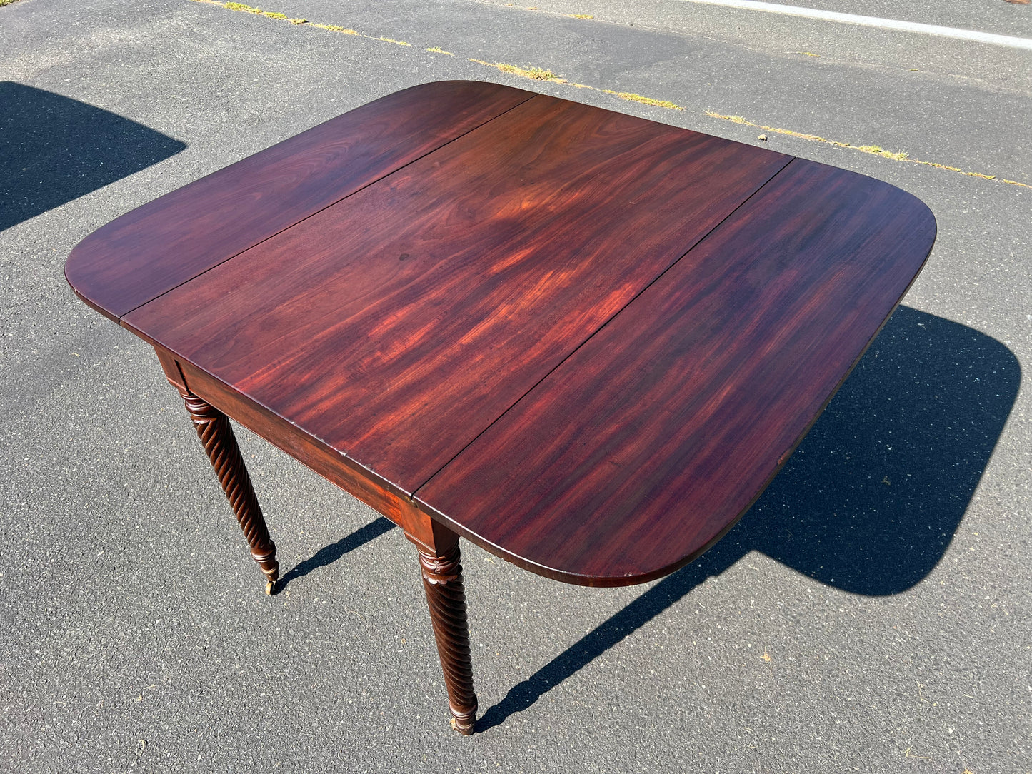 Antique Federal Mahogany Drop Leaf Table c. 1830