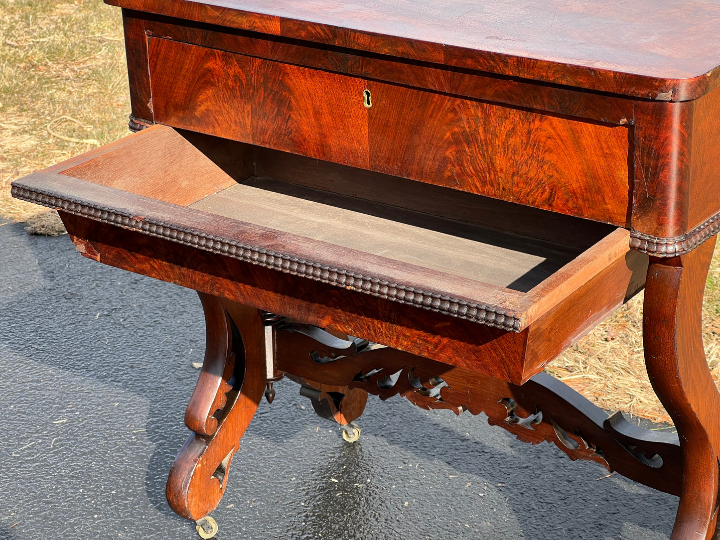 Antique Victorian Mahogany Sow Belly Sewing Stand c. 1850