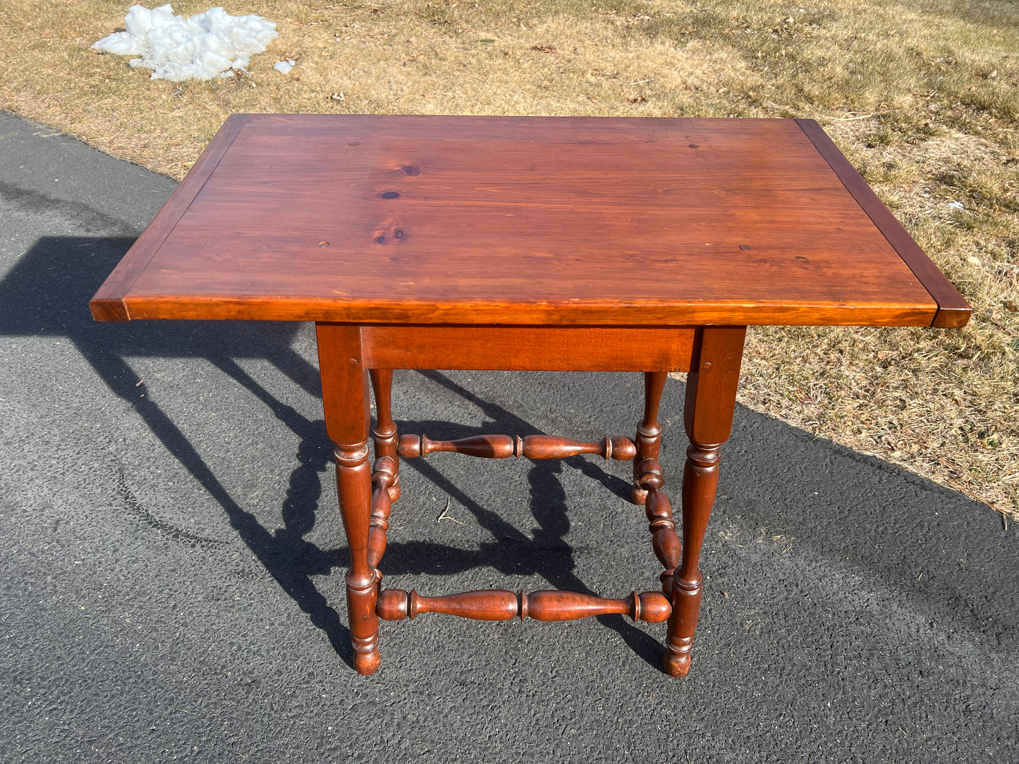 Good Reproduction Colonial Pine Tavern Table with Breadboard Ends