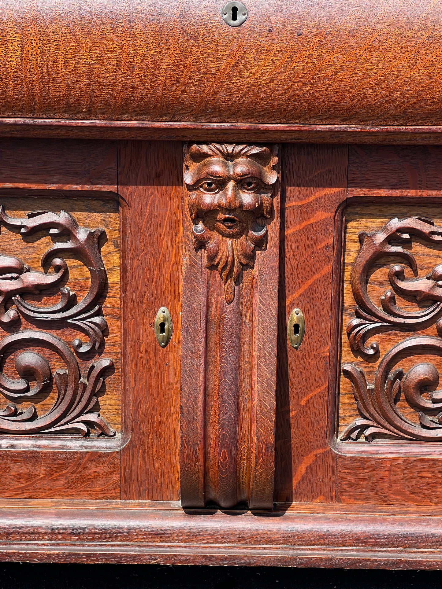 Antique R.J. Horner Style Victorian Tiger Oak Sideboard