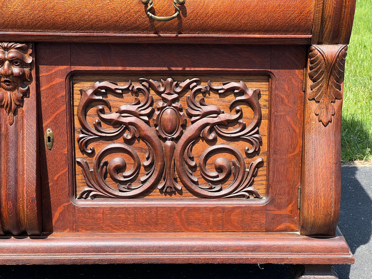 Antique R.J. Horner Style Victorian Tiger Oak Sideboard